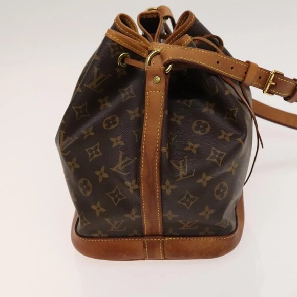LOUIS VUITTON Monogram Petit Noe Shoulder Bag - Picture 3 of 15